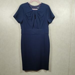 01092 Maggy London navy blue knit S/S dress with neck detail 14